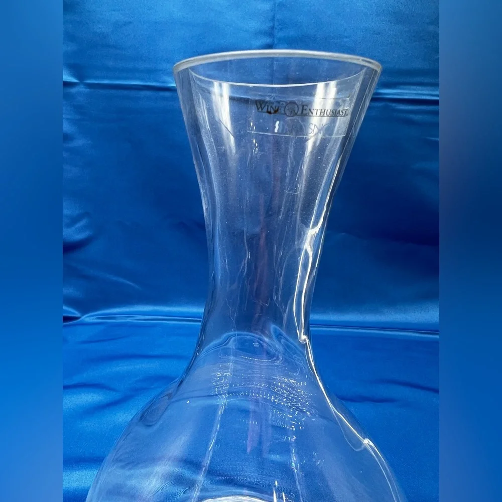 Wine Enthusiast Visual Wine Decanter